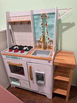 Toy: Kitchen and Slide
