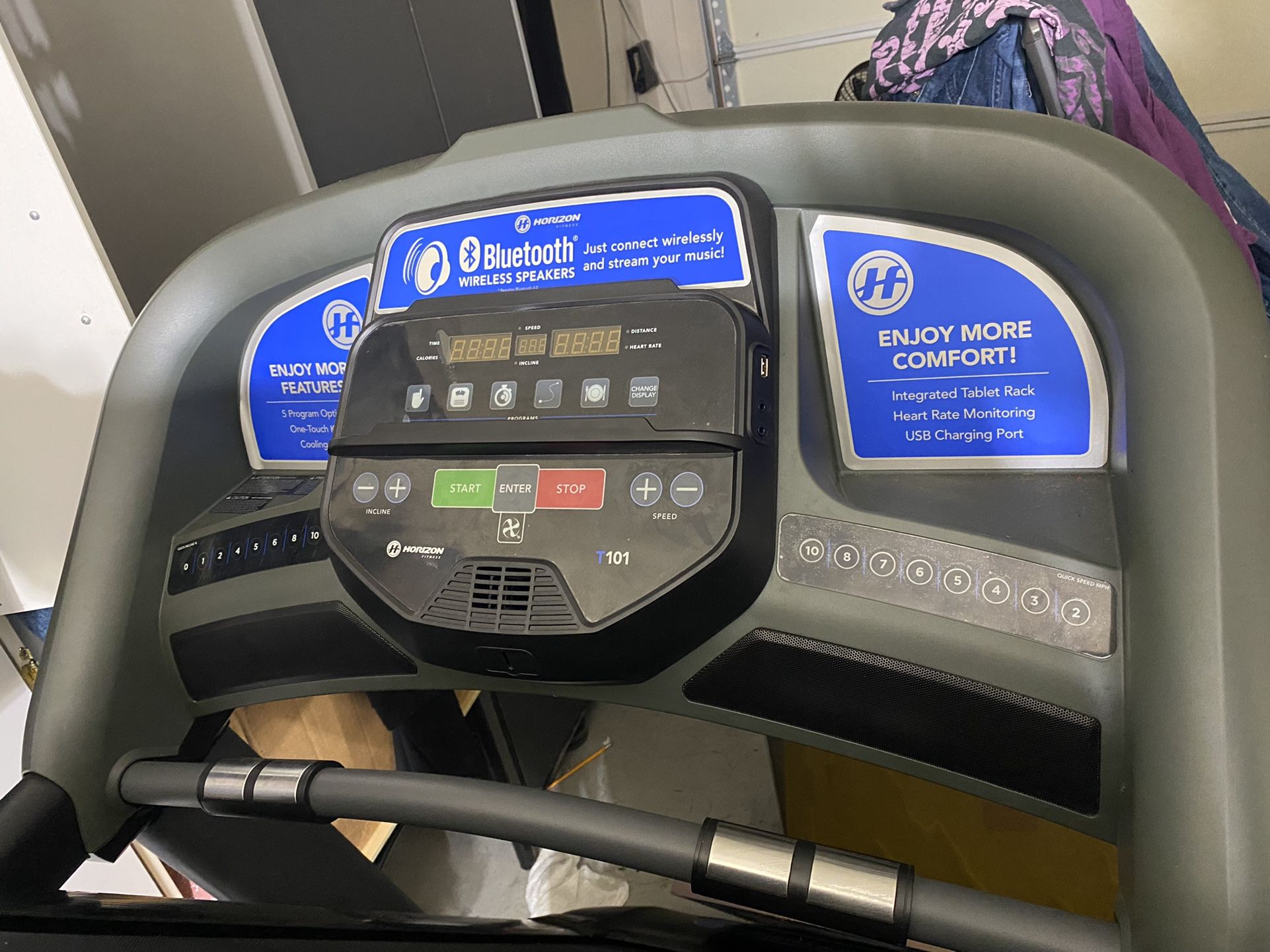 Horizon T101 Treadmill for Sale in Portland, OR OfferUp