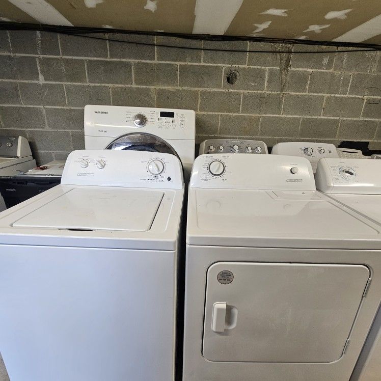 Whirlpool Washer And Dryer Set