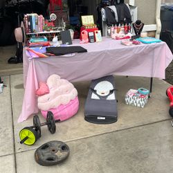 Yard Sale !!!!! 