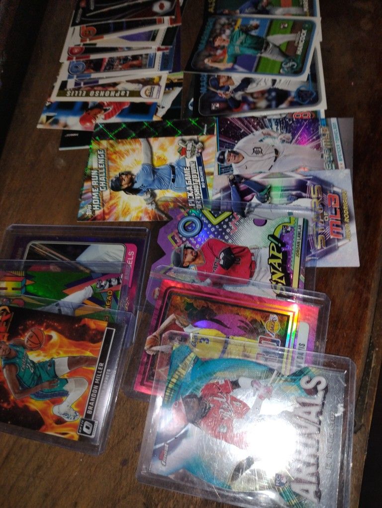 Small But Cool Lot Of Sportscards