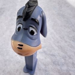 D3 Lot of 2 Vintage Snoopy PEZ Dispenser  Made in Slovania 1(contact info removed)