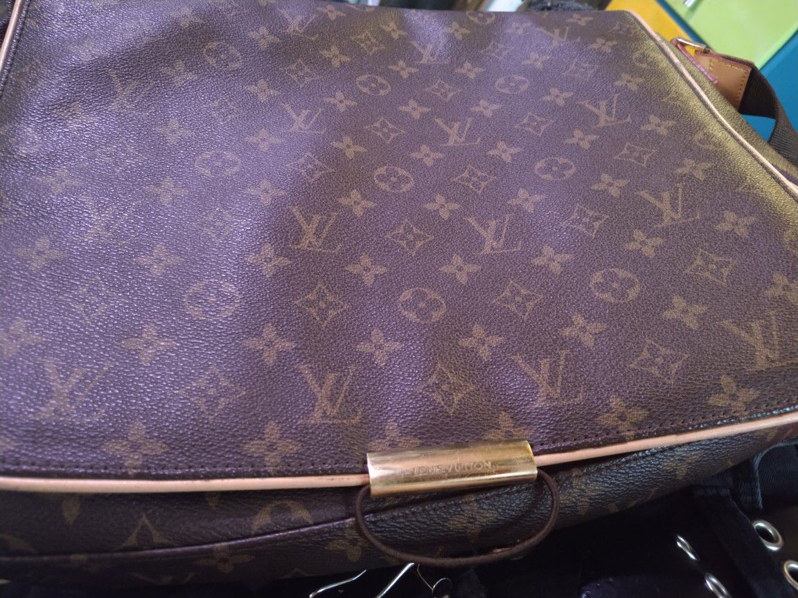 Louis Vuitton Mens Messenger Bag