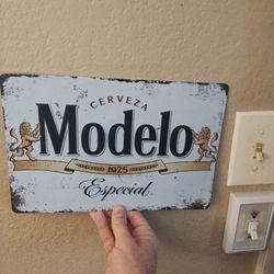 MODELO BEER SIGN 