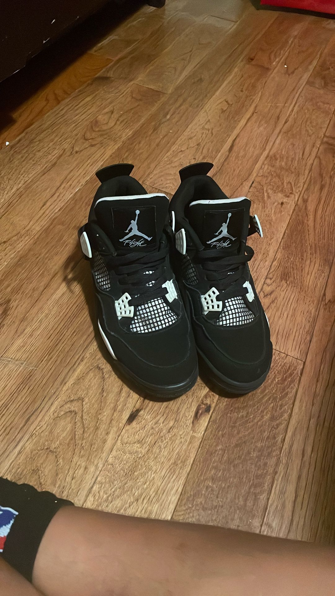 Air Jordan Four White Thunders