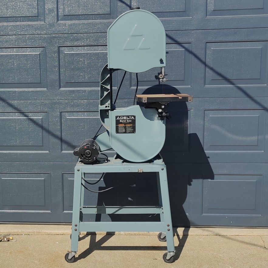 DELTA 14" Band Saw Rolling Bandsaw