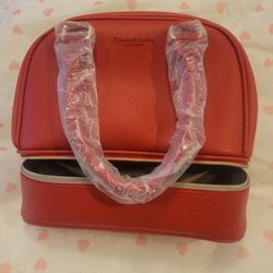New Handbag ๐ Elizabeth Arden