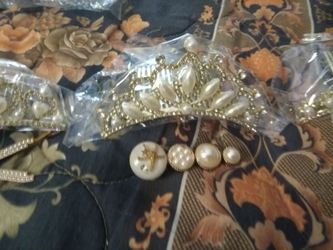 Tiaras and hair clips