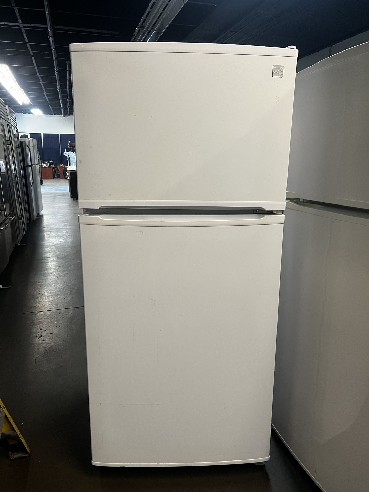 Kenmore 18 Cu Ft Top Freezer Apartment Size In White