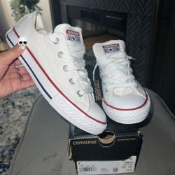 Converse White/red Size 2y