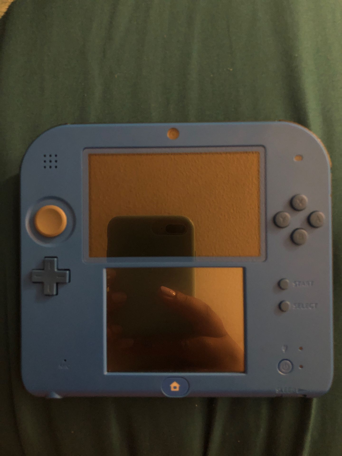 Nintendo 2DS comes with already super Mario built in