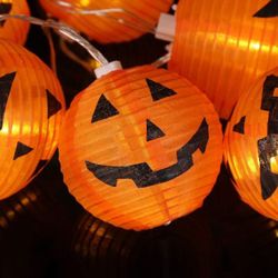 NEW IN BOX Halloween Lights, Halloween Decorations Fairy Lights 2.5M/8.2FT 10 Led Pumpkin Lanterns Battery Powered String Lights