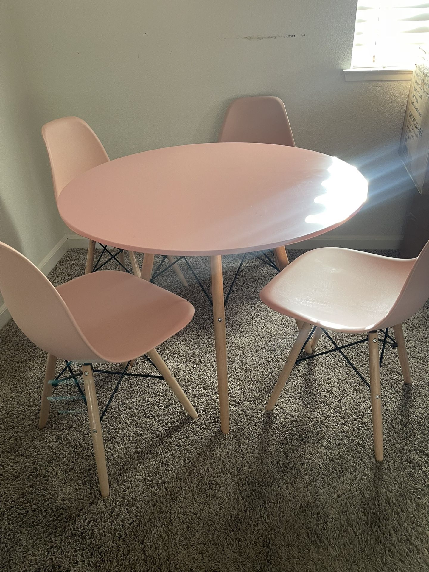 New Pink 4 Chair Table….