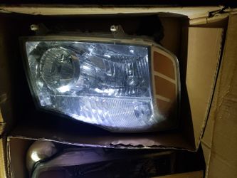 2004 Nissan Armada Headlights