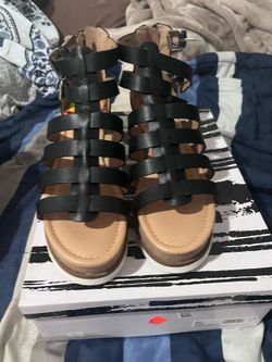 Women’s size 9 sandals
