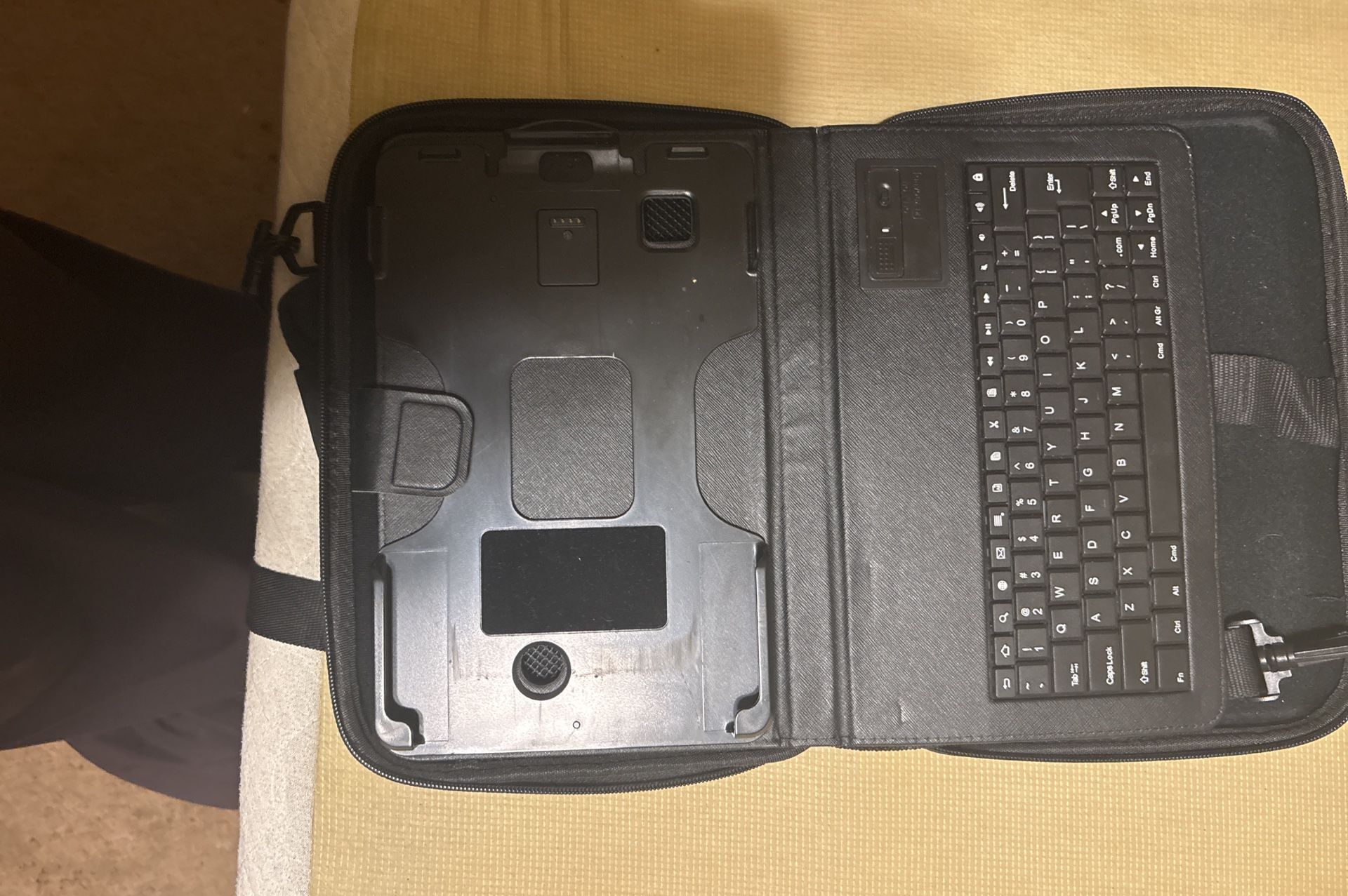 Tablet Case With Keyboard