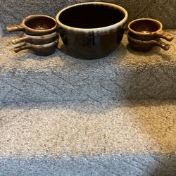 Pottery Large bowl W/5 Serve Bowls With Handles $15