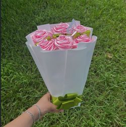 Pink rose flat style bouquet 6 count