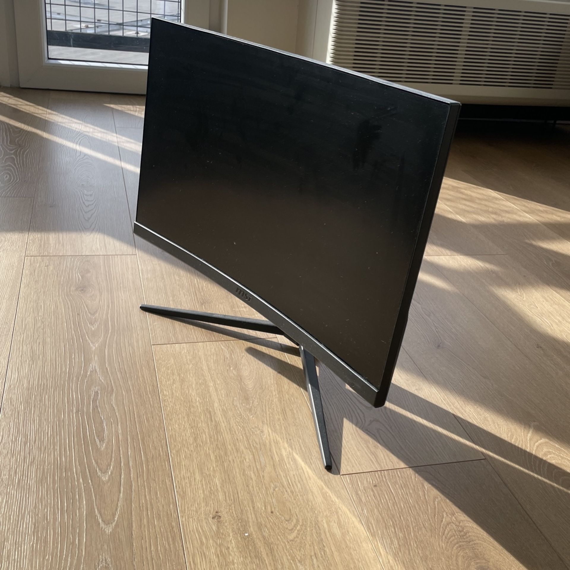 24 Inch Curve MSI monitor