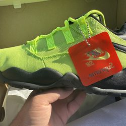 Nike SB Darwin Low Supreme Volt - Sizes 9, 9.5, 10.5, 11.5, 12