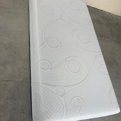 White Memory Foam Twin Size Set