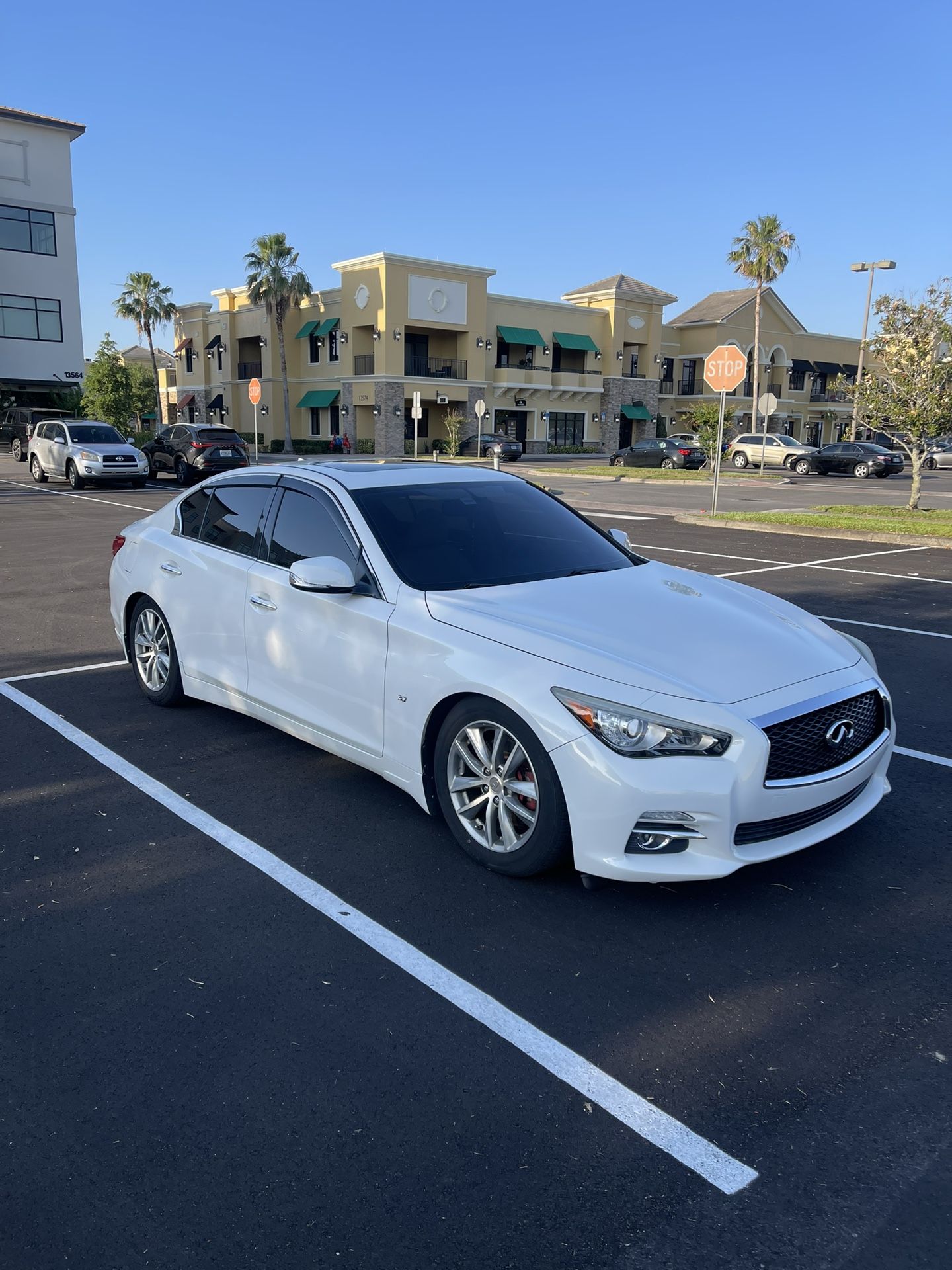 2015 Infiniti Q50