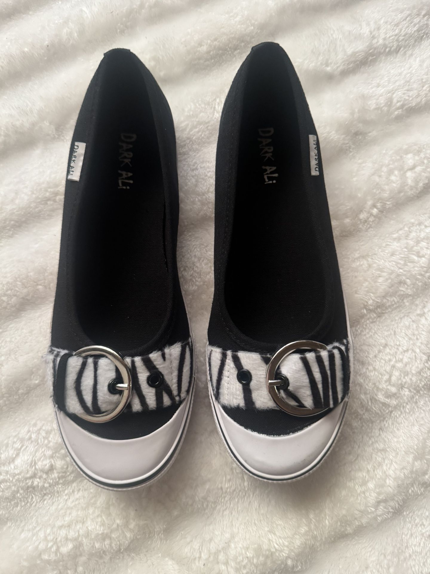 Flats Zebra Strap