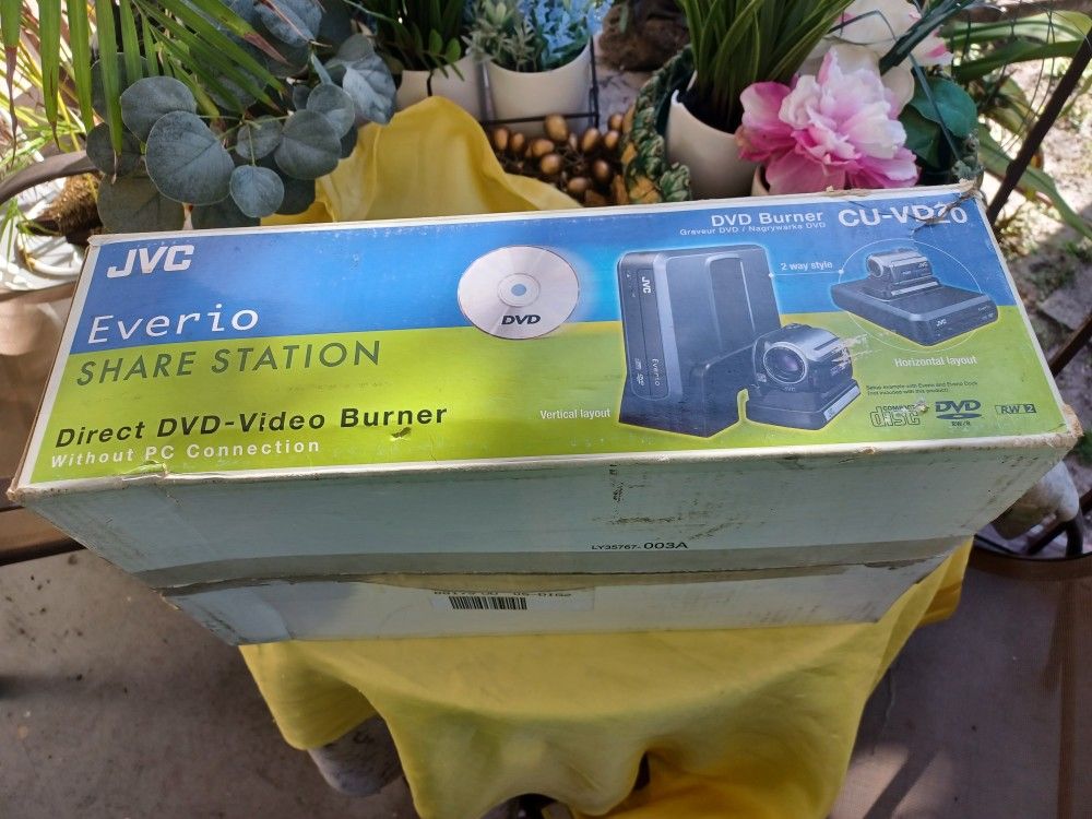BRAND NEW JVC CU -VD20 U EVERIO SHARE STATION DVD VIDEO BURNER