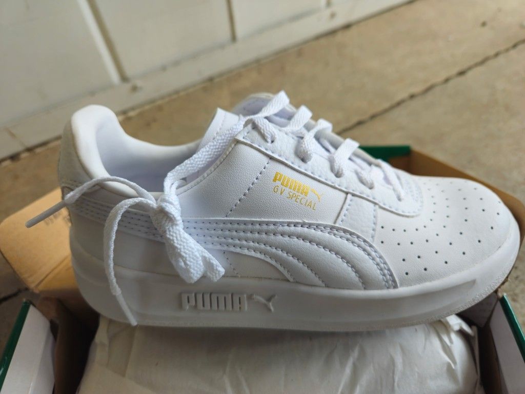 New Pair Pumas Size 1 Located In Mesa 