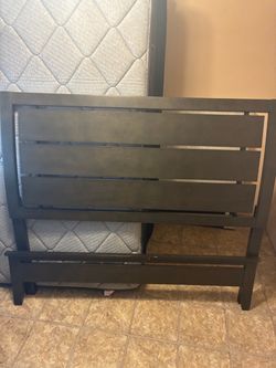 Queen Bedroom Set