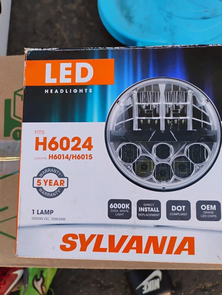 Sylvania LED H6024 Auto Light