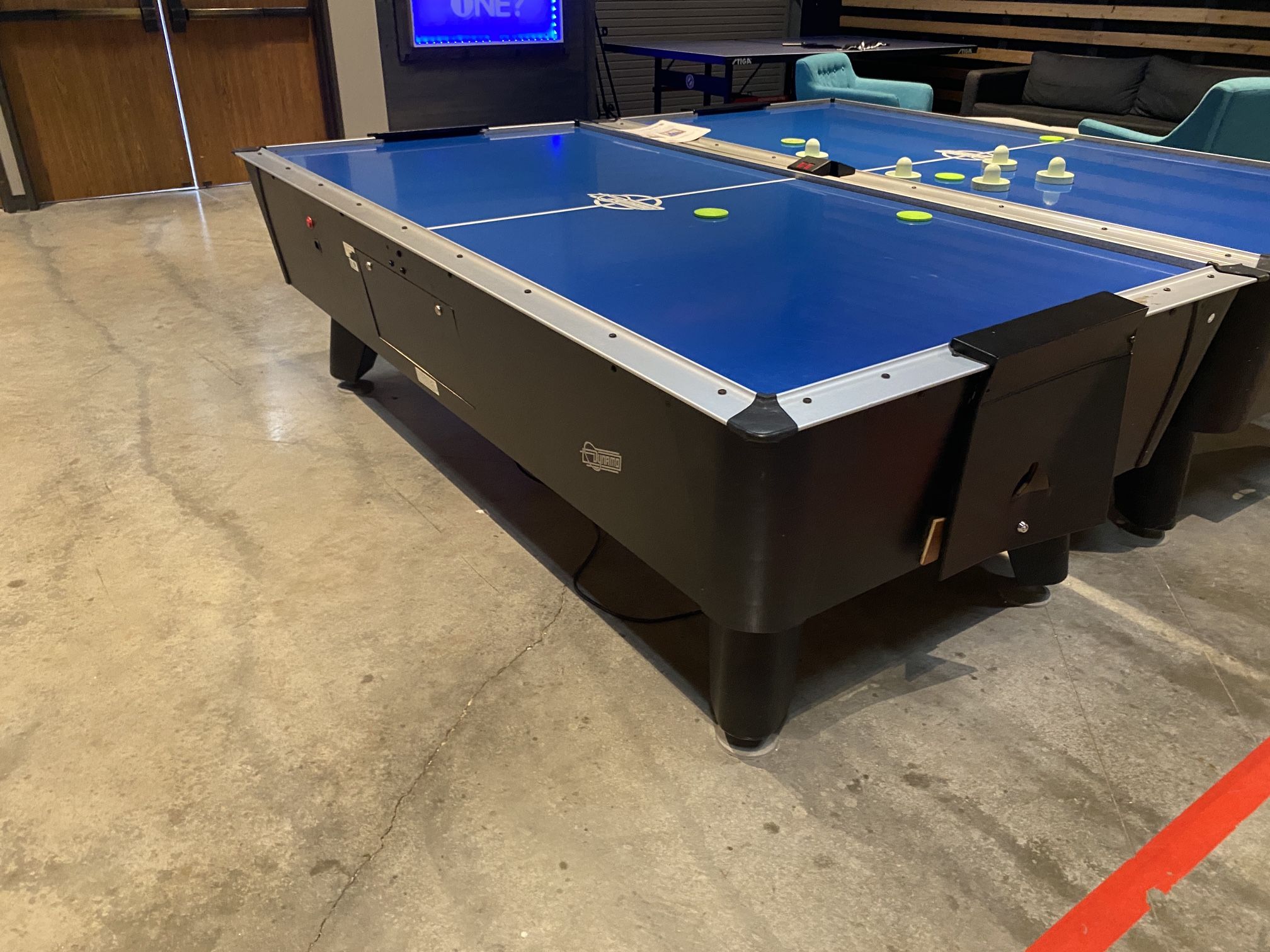 Dynamo 8’ Pro Style Air Hockey Table for Sale in Katy, TX OfferUp
