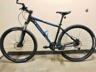 Trek marlin online 7 18.5