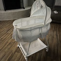 Delta Bassinet