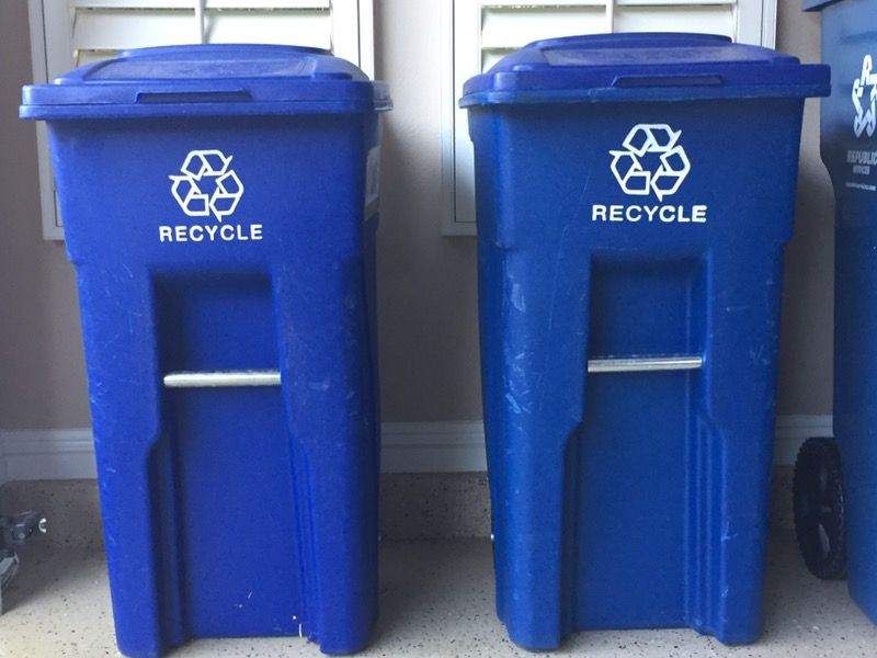 Set of two 32 gallon Toter Recycling Bins with wheels
