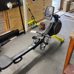 Rowing machine 