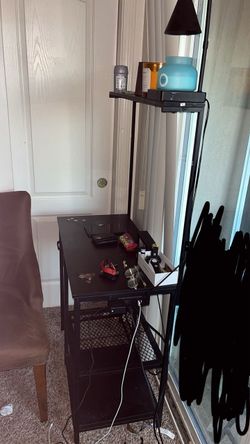 Desk set up