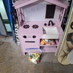 38x24x13  Kidkraft Play Kitchen With Accessories 