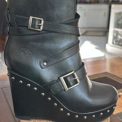 Milwaukee Leather -Size 8