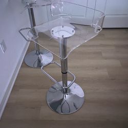 2 Bar  Stools