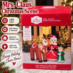 Mrs. Claus Christmas Scene Inflatable – LED Holiday Decoration