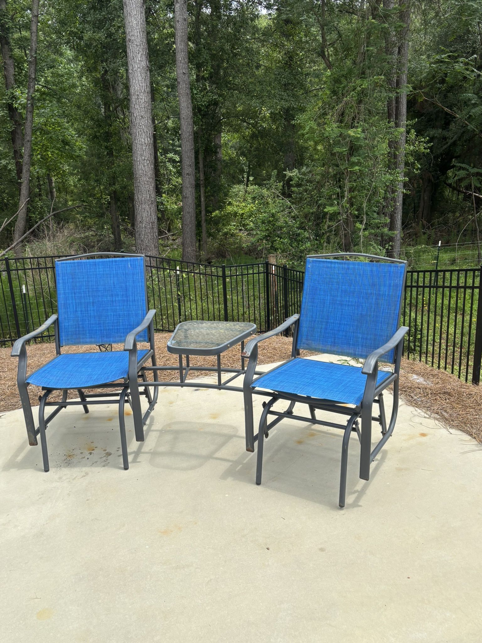 Outdoor Double Glider With Table