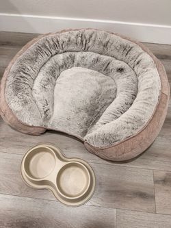 Dog bed and food plate