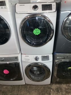 SAMSUNG front loading washer and electric dryer in excellent conditions with 4 months warranty