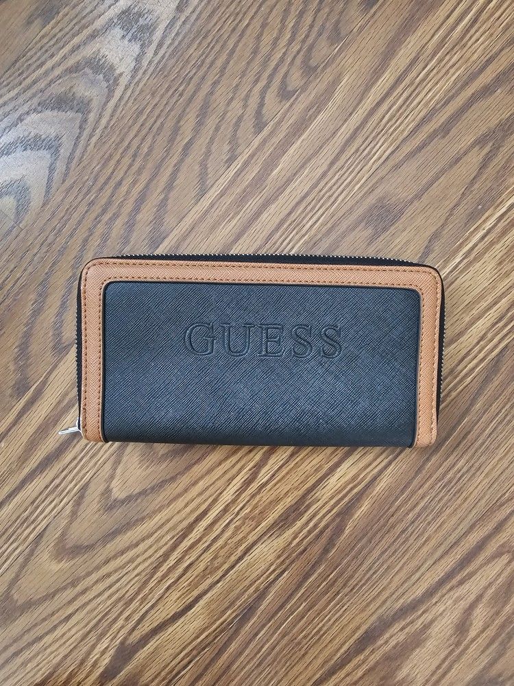 Guess Wallet *Authentic*