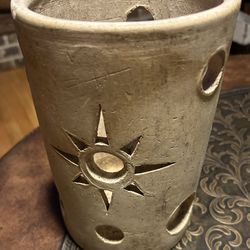 Rustic Terracotta Heavy pot. Read description