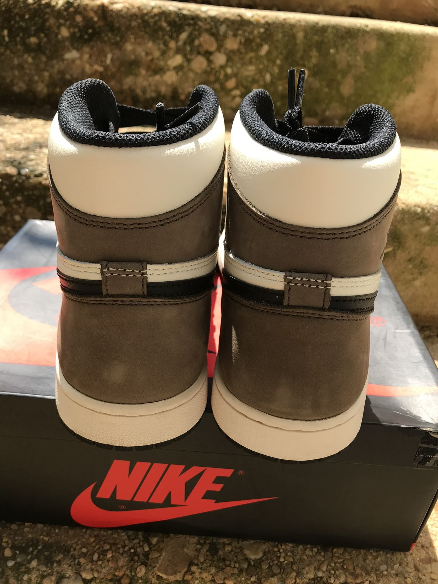Jordan 1 Mocha 
