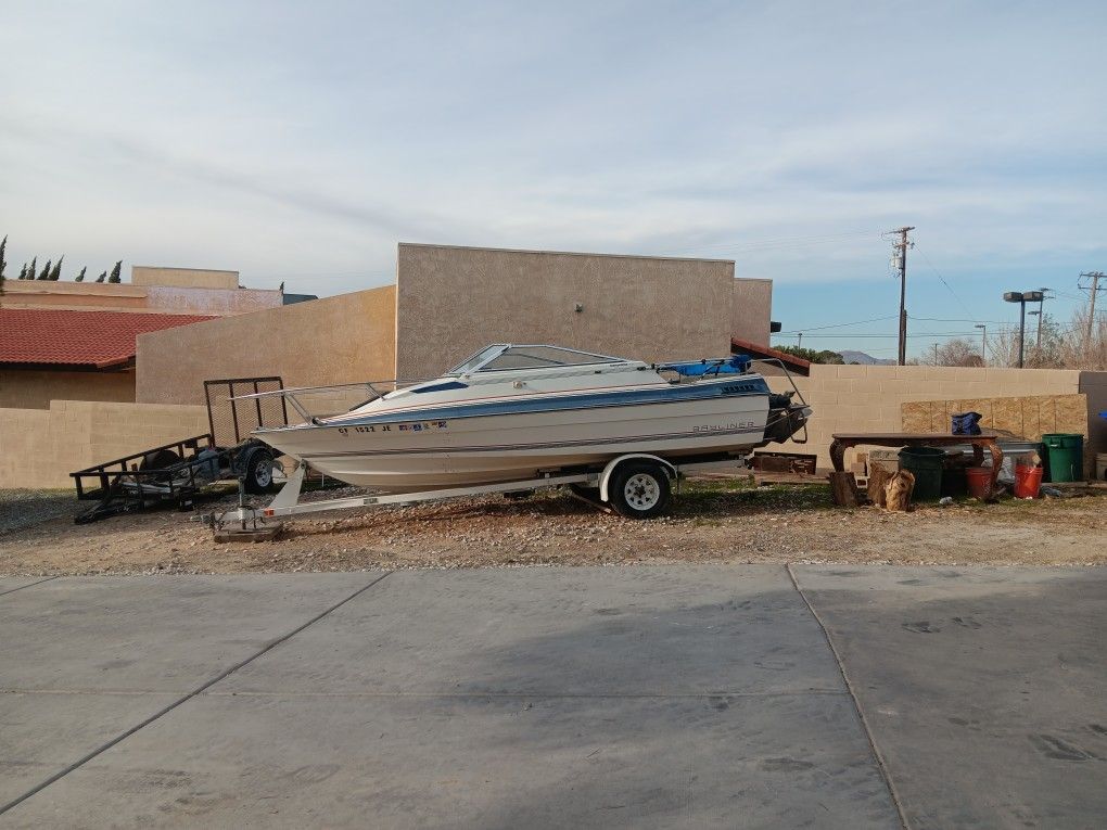 Capri Bayliner With Trailer Needs A Liittle Work  650 Dollars