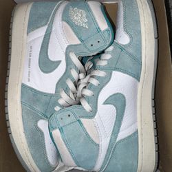 Retro Air Jordan OG 1’s Turbo Green/White Size 10.5