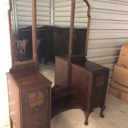 1920’s Antique Vanity